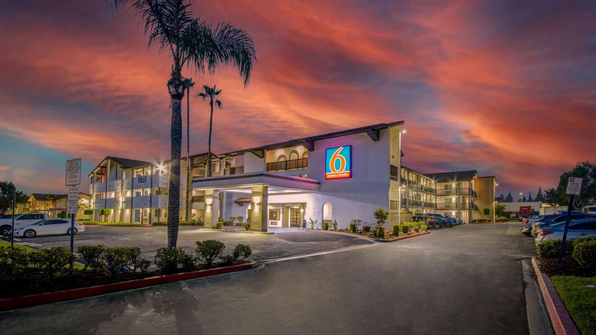 Studio 6 Ontario Ca Convention Center Airport Exterior photo